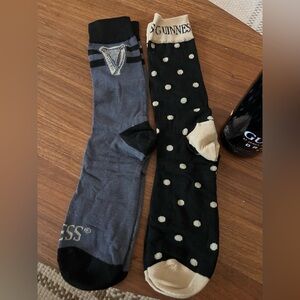 2 Pair Guinness Draught Stout Men's Crew Socks in a Tin Stash Can  Brand New